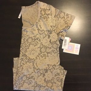 NWT lularoe classic tee small lace
